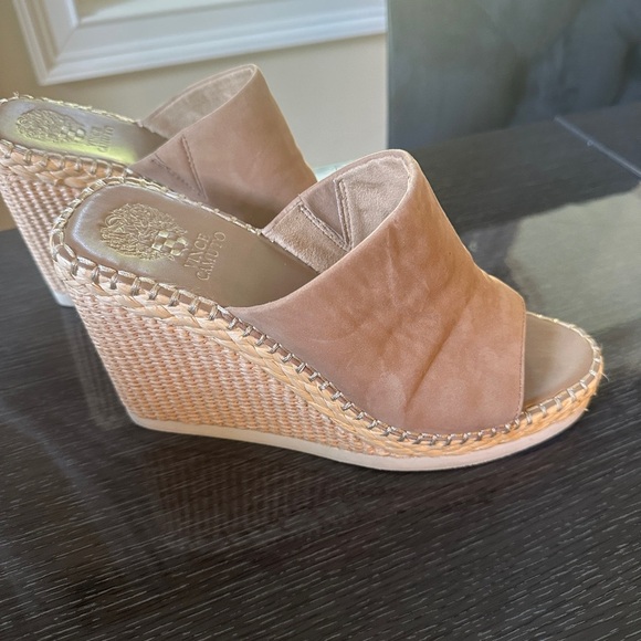 Vince Camuto Brissia Wedge Platforms Sandals Mules Tortilla Leather 8.5 shoes - Picture 10 of 15